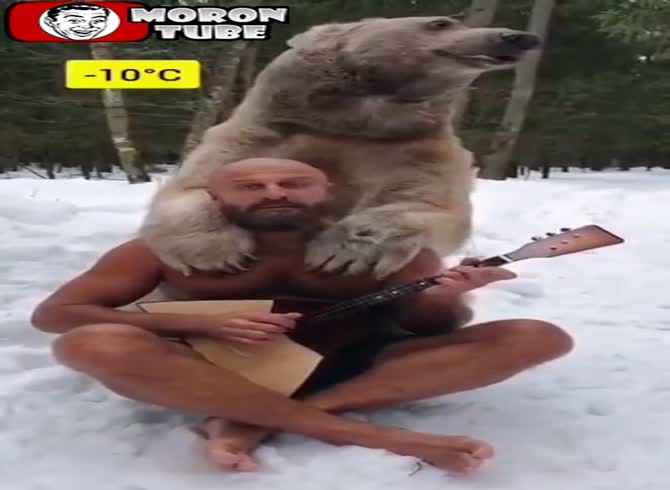 Video :When you watch this Russian's everyday life, yours will undoubtedly appear boring in comparison!